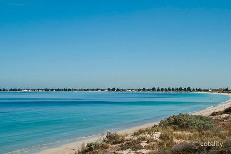 Property photo of 8 La Seyne Crescent Warnbro WA 6169