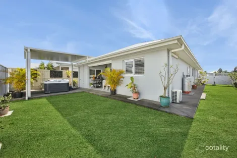 Property photo of 42 Andante Crescent Palmview QLD 4553