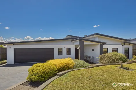 Property photo of 92 Bexley Boulevard Drouin VIC 3818