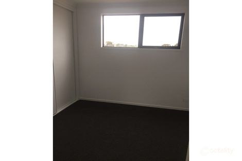 Property photo of 35 Oakden Crescent St Albans VIC 3021