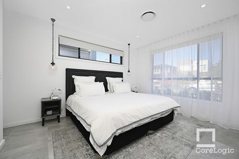 Property photo of 43A Gledswood Hills Drive Gledswood Hills NSW 2557