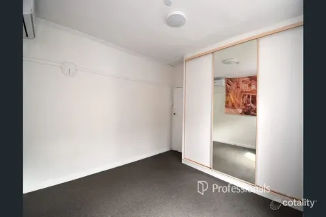 Property photo of 1/250 Jasper Road McKinnon VIC 3204
