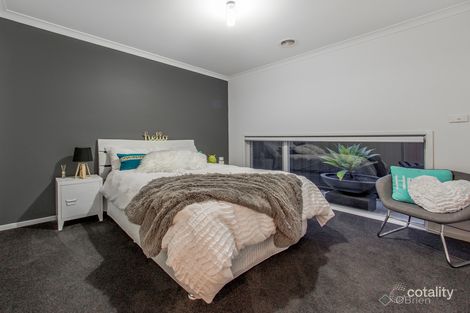 Property photo of 51 Stark Circuit Cranbourne East VIC 3977