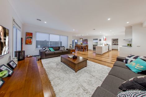 Property photo of 51 Stark Circuit Cranbourne East VIC 3977