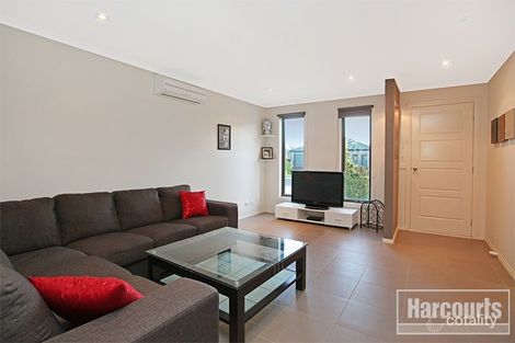 Property photo of 7 Pomegranate Way Pakenham VIC 3810