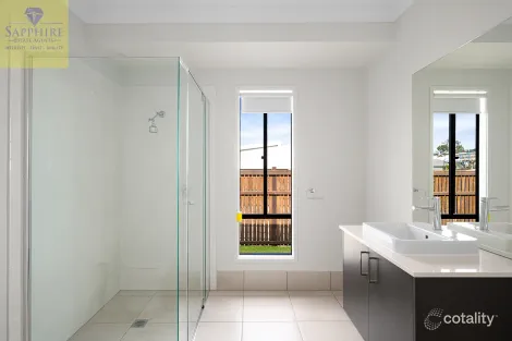 Property photo of 17 Cosmos Place Flagstone QLD 4280