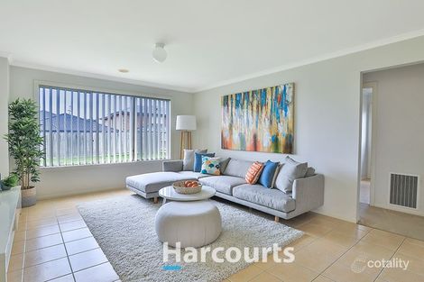 Property photo of 23 Lyndhurst Square Drouin VIC 3818