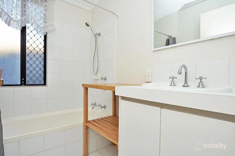 Property photo of 24 Mutiny Terrace Quinns Rocks WA 6030