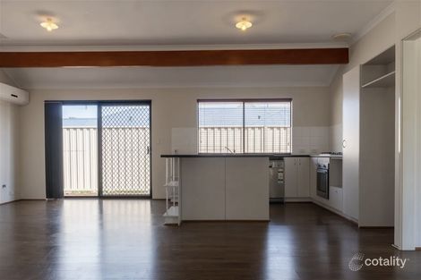 Property photo of 16 Eliza Pass Madora Bay WA 6210
