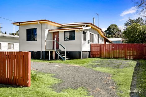 19 Esmond St, Rockville, QLD 4350