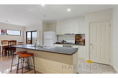 Property photo of 28 Friswell Avenue Flora Hill VIC 3550
