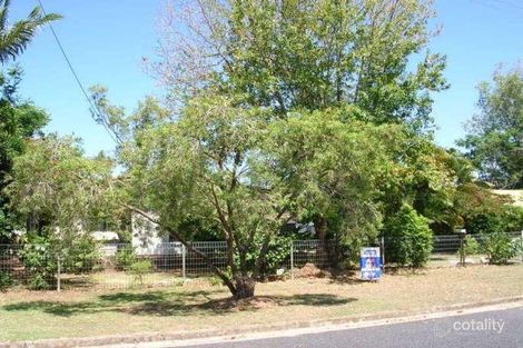 6 Ash St, Holloways Beach, QLD 4878