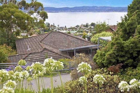 12 Nicholas Dr, Sandy Bay, TAS 7005