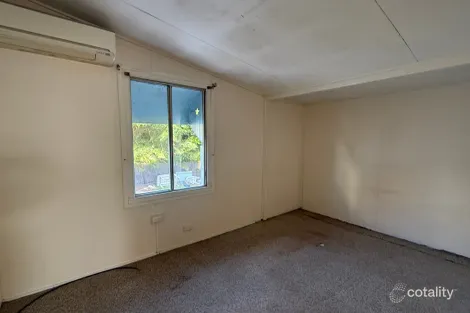 Property photo of 378 Quay Street Depot Hill QLD 4700