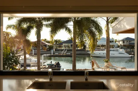 Property photo of 8 Heritage Court Newport QLD 4020