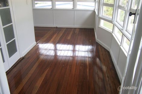 Property photo of 17 Amies Street Beachmere QLD 4510