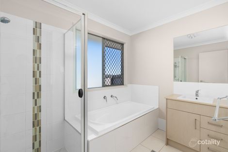 Property photo of 14 Cassidy Terrace Mount Kynoch QLD 4350