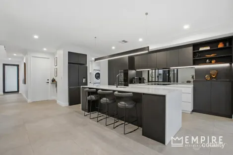 Property photo of 6 Utting Lane Willagee WA 6156