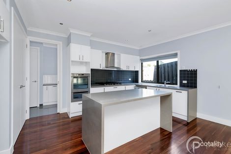 Property photo of 22 Scanlan Street Berwick VIC 3806