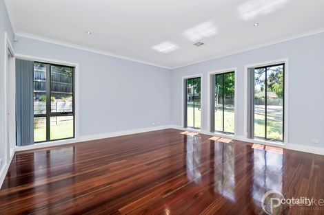 Property photo of 22 Scanlan Street Berwick VIC 3806