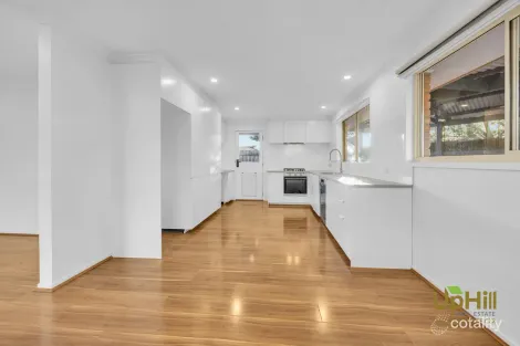 Property photo of 18A Templeton Crescent Pakenham VIC 3810
