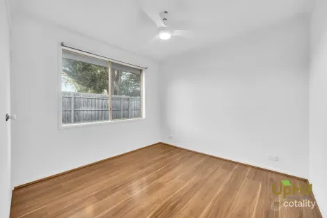 Property photo of 18A Templeton Crescent Pakenham VIC 3810