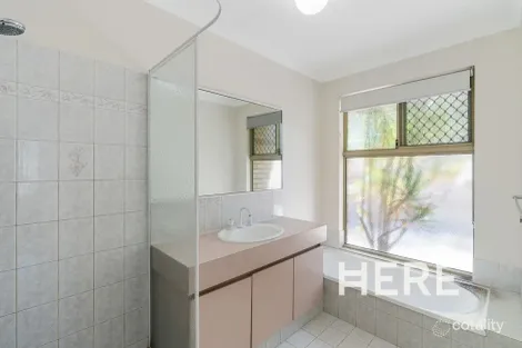 Property photo of 2 Derwent Crescent Success WA 6164