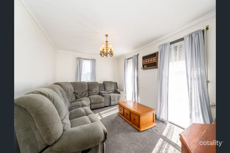 Property photo of 19 Hampshire Crescent Shepparton VIC 3630