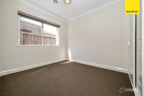 Property photo of 44 Gallery Avenue Harkness VIC 3337