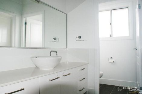 Property photo of 14 Chesterman Close Windradyne NSW 2795