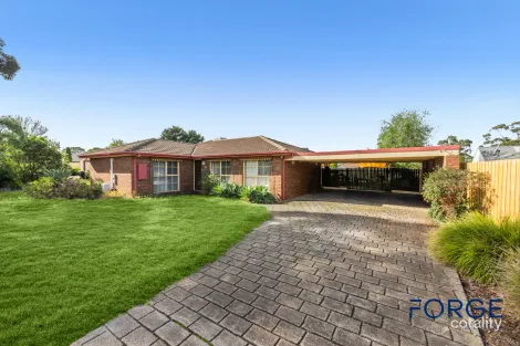 11 Catalina Pl, Melton West, VIC 3337
