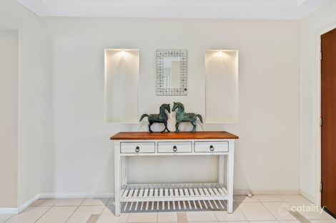 Property photo of 2 Northpoint Close Robina QLD 4226