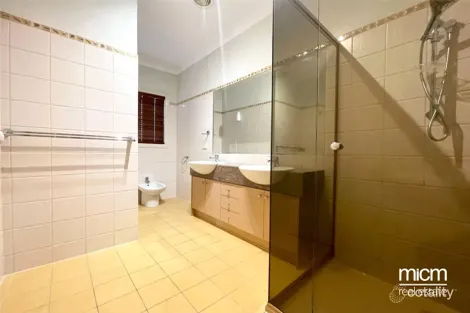 Property photo of 17 William McPherson Crescent Seabrook VIC 3028