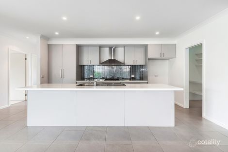 Property photo of 14 Armstrong Street Cranbourne East VIC 3977