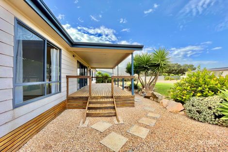 Property photo of 8 Benjamin Road Poonindie SA 5607