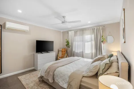 Property photo of 45 Forest Lake Way Toronto NSW 2283