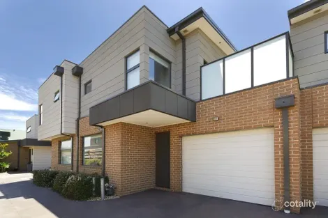 2/103 CUMBERLAND RD, PASCOE VALE, VIC 3044