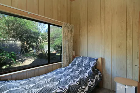 Property photo of 39 Hollands Landing Road Hollands Landing VIC 3862