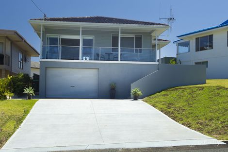 Property photo of 3 Lakeview Crescent Forster NSW 2428