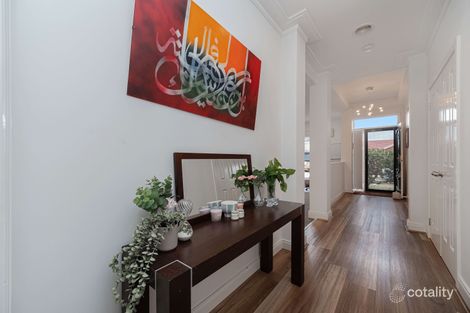 Property photo of 6 McGinness Avenue Roxburgh Park VIC 3064
