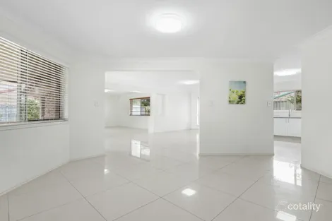 Property photo of 3 Marigold Close Calamvale QLD 4116