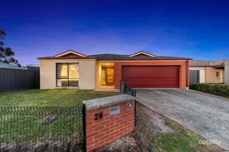 28 Seville St, Pakenham, VIC 3810
