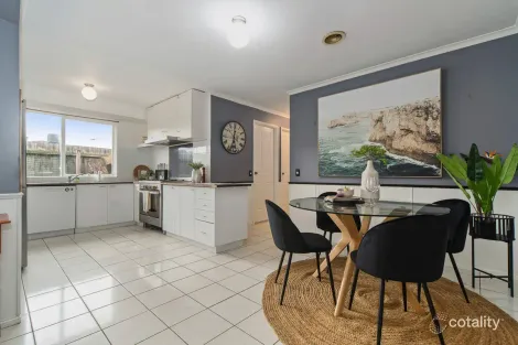 Property photo of 21 Dorchester Crescent Carrum Downs VIC 3201