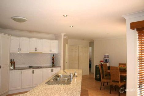 Property photo of 11 Nautilus Drive Ormiston QLD 4160