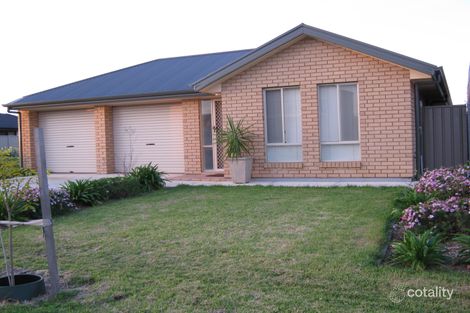 24 Eddington St, Parafield Gardens, SA 5107