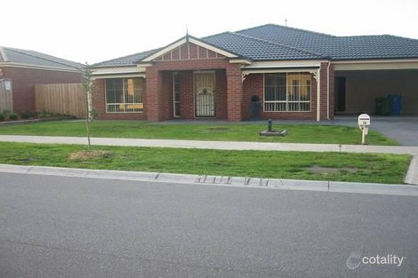 Property photo of 10 Tenterfield Drive Narre Warren South VIC 3805