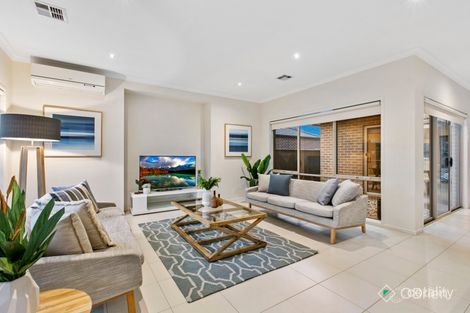 Property photo of 15 Page Close Pakenham VIC 3810