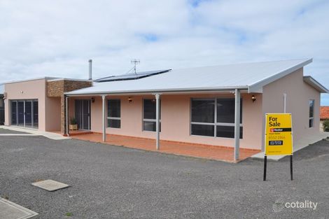 Property photo of 2 Olive Grove Road Encounter Bay SA 5211
