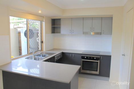 2/11 Tripcony Pl, Wakerley, QLD 4154