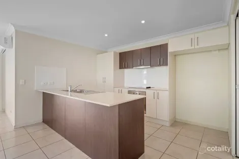 Property photo of 6 Sampson Court Chuwar QLD 4306